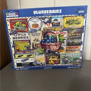 White Mountain Blueberries Puzzle - 1000 Pieces